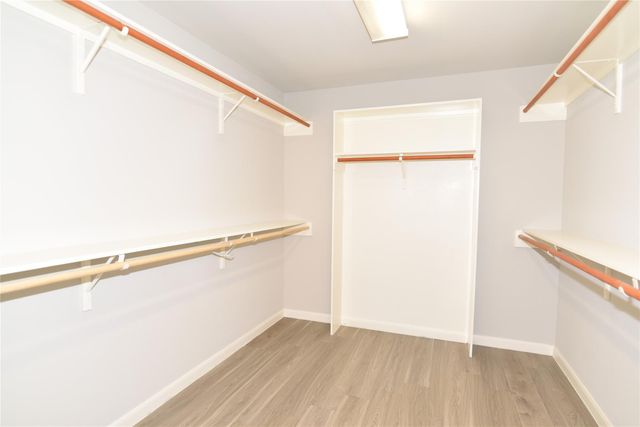 6807 Turtlewood Drive, Houston, TX 77072