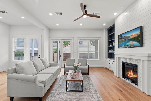 1315 Waverly Street, Houston, TX 77008