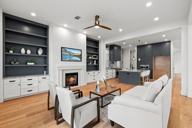 1315 Waverly Street, Houston, TX 77008