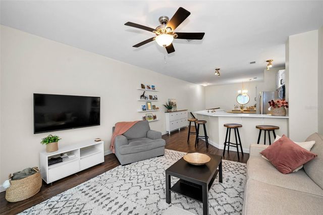 913 NORMANDY TRACE ROAD 913, Tampa, FL 33602