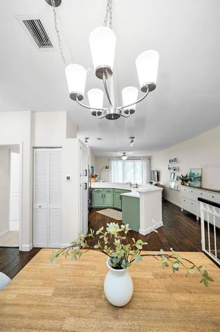 913 NORMANDY TRACE ROAD 913, Tampa, FL 33602