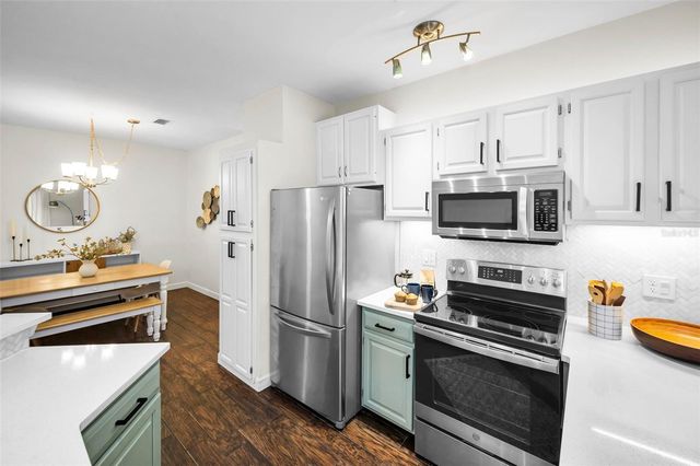 913 NORMANDY TRACE ROAD 913, Tampa, FL 33602