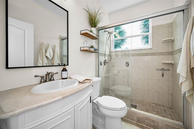 913 NORMANDY TRACE ROAD 913, Tampa, FL 33602