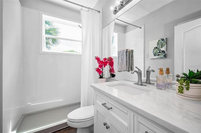 913 NORMANDY TRACE ROAD 913, Tampa, FL 33602