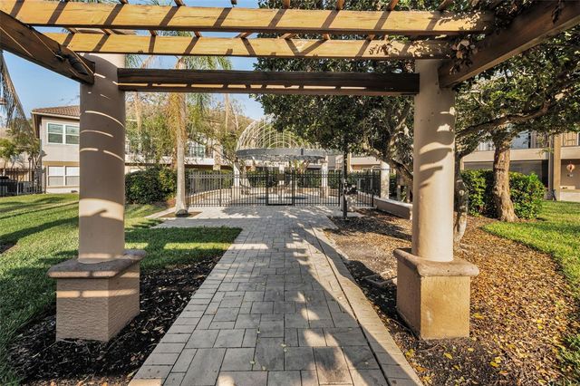 913 NORMANDY TRACE ROAD 913, Tampa, FL 33602