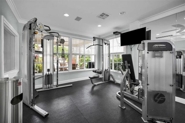 913 NORMANDY TRACE ROAD 913, Tampa, FL 33602