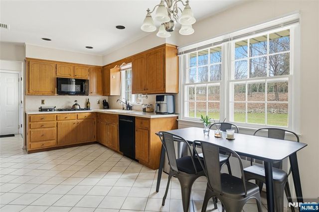 23 Jan River Drive, Upper Saddle River, NJ 07458