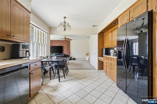 23 Jan River Drive, Upper Saddle River, NJ 07458