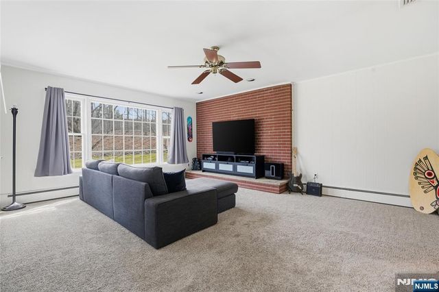 23 Jan River Drive, Upper Saddle River, NJ 07458