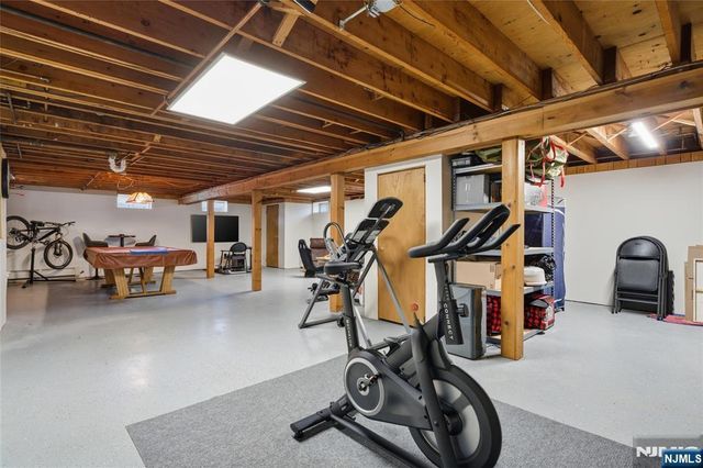 23 Jan River Drive, Upper Saddle River, NJ 07458