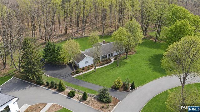 23 Jan River Drive, Upper Saddle River, NJ 07458
