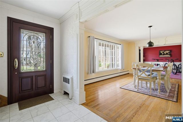 23 Jan River Drive, Upper Saddle River, NJ 07458