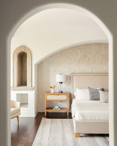 11 Ehrlich RD, Austin, TX 78746