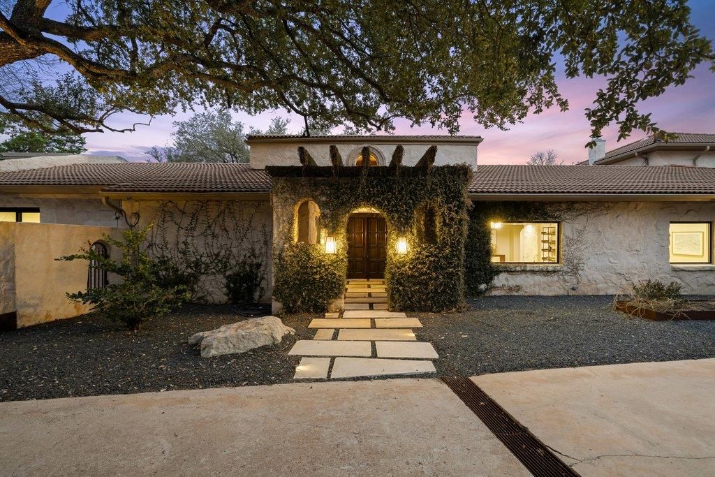 11 Ehrlich RD, Austin, TX 78746