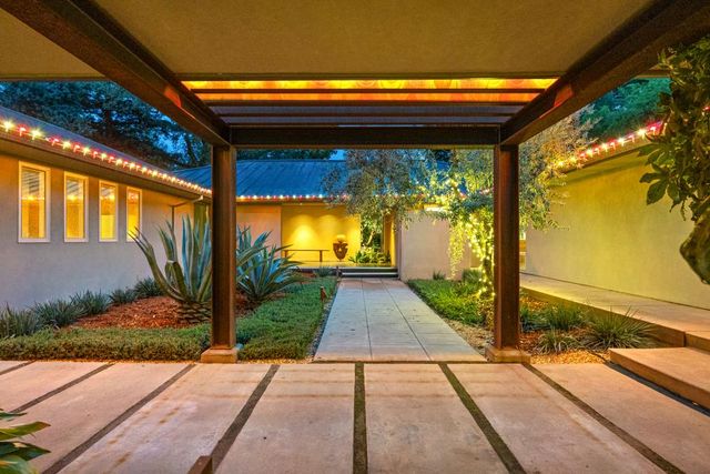 3636 Fair Oaks Blvd, Sacramento, CA 95864