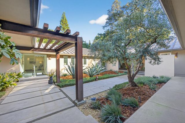 3636 Fair Oaks Blvd, Sacramento, CA 95864