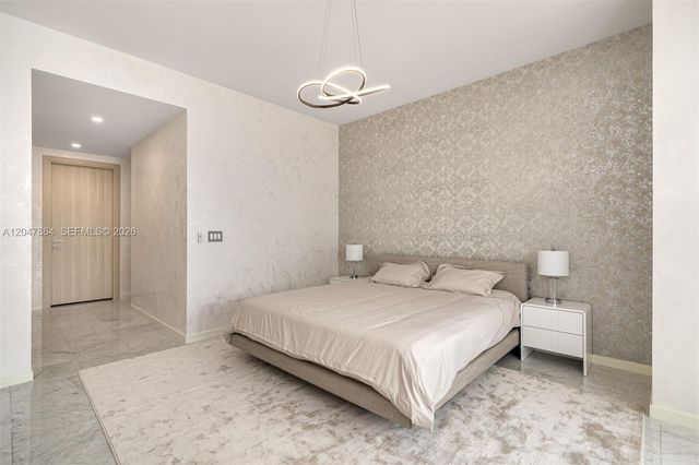 1000 Brickell Plz PH5203, Miami, FL 33131