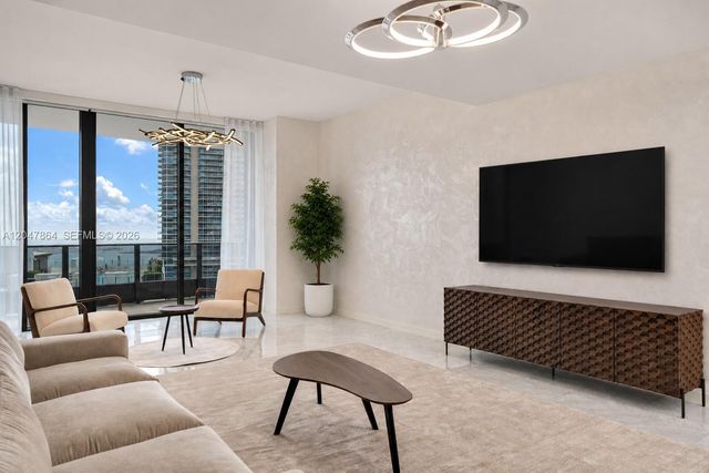 1000 Brickell Plz PH5203, Miami, FL 33131