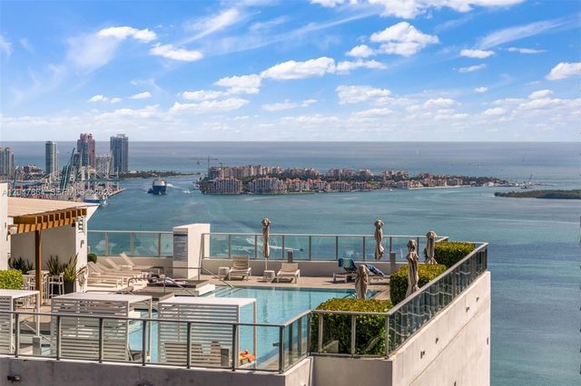 1000 Brickell Plz PH5203, Miami, FL 33131