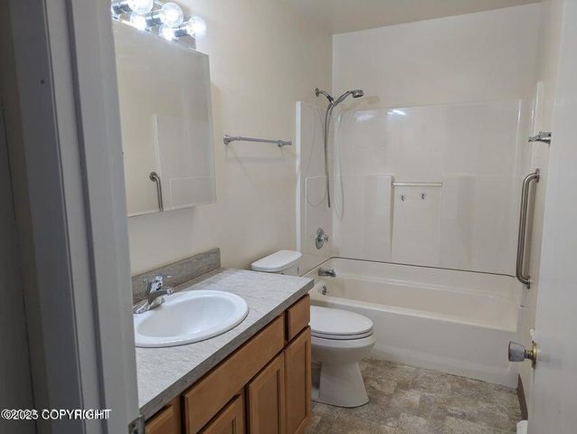 4615 San Roberto Avenue, Anchorage, AK 99508