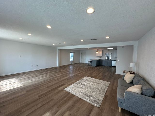 715 Walnut, Jourdanton, TX 78026