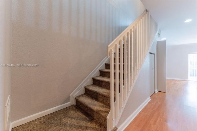 59 SE 3rd Ave, Hallandale Beach, FL 33009