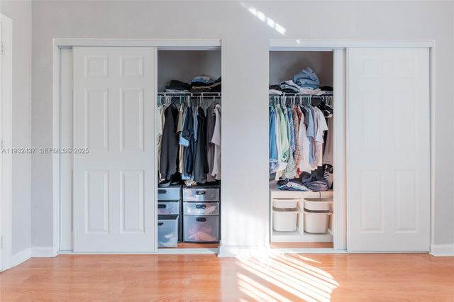 59 SE 3rd Ave, Hallandale Beach, FL 33009