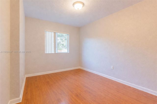 59 SE 3rd Ave, Hallandale Beach, FL 33009