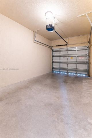 59 SE 3rd Ave, Hallandale Beach, FL 33009