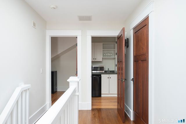 107 Parade Hill Road, New Canaan, CT 06840