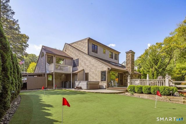 107 Parade Hill Road, New Canaan, CT 06840