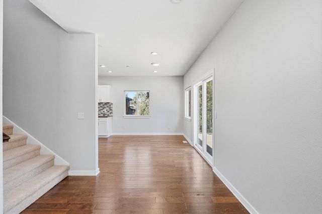 6188 Oakdale Avenue, Oakland, CA 94605