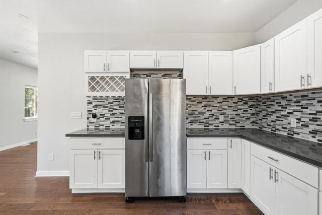 6188 Oakdale Avenue, Oakland, CA 94605