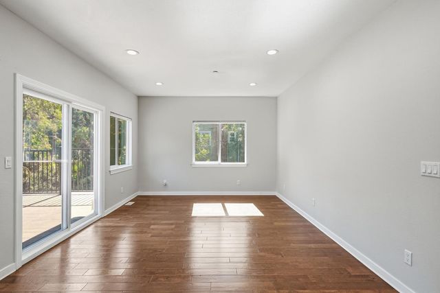 6188 Oakdale Avenue, Oakland, CA 94605