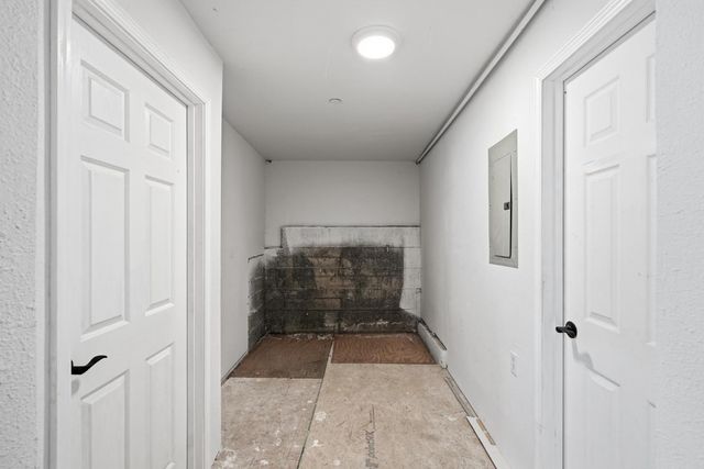 6188 Oakdale Avenue, Oakland, CA 94605