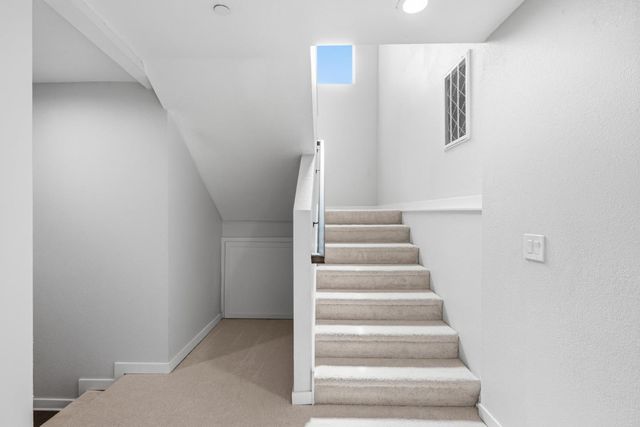 6188 Oakdale Avenue, Oakland, CA 94605