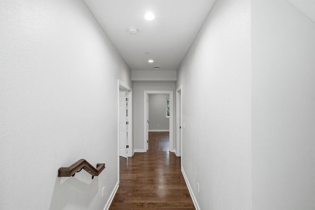 6188 Oakdale Avenue, Oakland, CA 94605