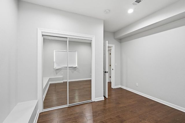 6188 Oakdale Avenue, Oakland, CA 94605