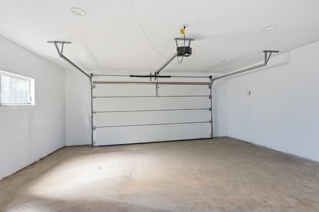 6188 Oakdale Avenue, Oakland, CA 94605