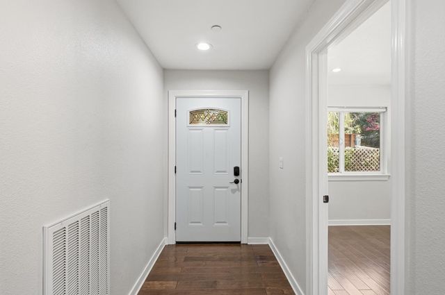 6188 Oakdale Avenue, Oakland, CA 94605