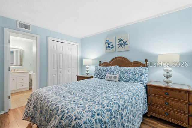 40 Folly Field Road 231, Hilton Head Island, SC 29928