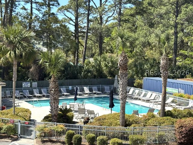 40 Folly Field Road 231, Hilton Head Island, SC 29928