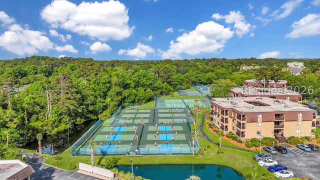 40 Folly Field Road 231, Hilton Head Island, SC 29928