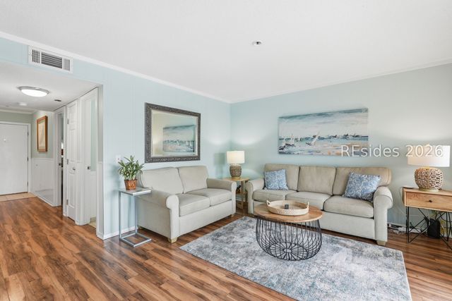 40 Folly Field Road 231, Hilton Head Island, SC 29928