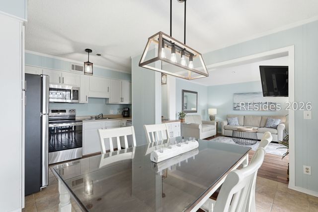 40 Folly Field Road 231, Hilton Head Island, SC 29928