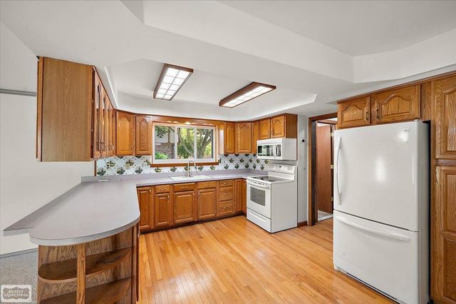 5075 Caraway Drive, Sterling Heights, MI 48314