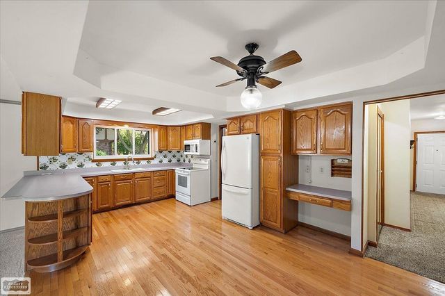 5075 Caraway Drive, Sterling Heights, MI 48314