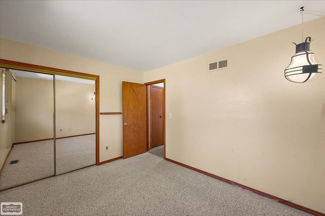 5075 Caraway Drive, Sterling Heights, MI 48314
