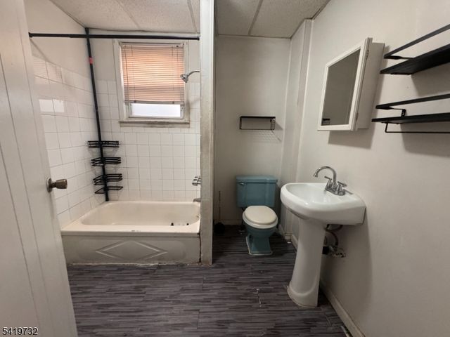 321 S 5Th St, Elizabeth City, NJ 07206