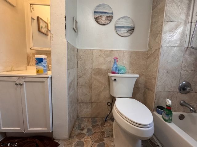 321 S 5Th St, Elizabeth City, NJ 07206